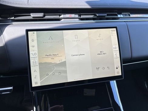 New 2025 Land Rover Range Rover Sport Dynamic SE image 24