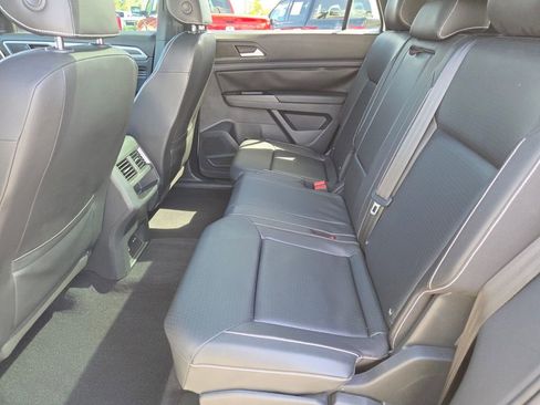 Used 2020 Volkswagen Atlas Cross Sport SEL image 18