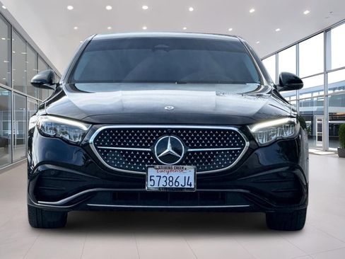 Used 2025 Mercedes-Benz E 350 4MATIC Sedan image 9
