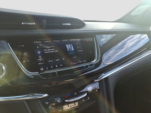 Used 2023 Cadillac XT6 Sport w/ Technology Package image 33