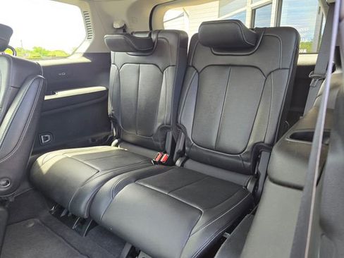 Used 2022 Jeep Grand Cherokee L Limited AWD/4WD image 36