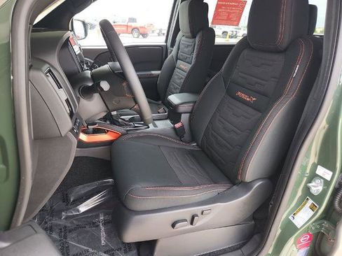 Certified 2025 Nissan Frontier Pro-X RWD image 12