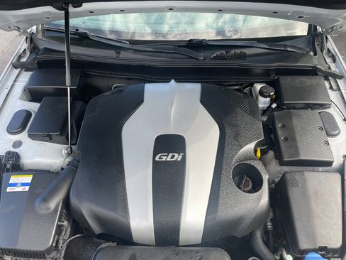 Used 2012 Hyundai Genesis 3.8 image 14