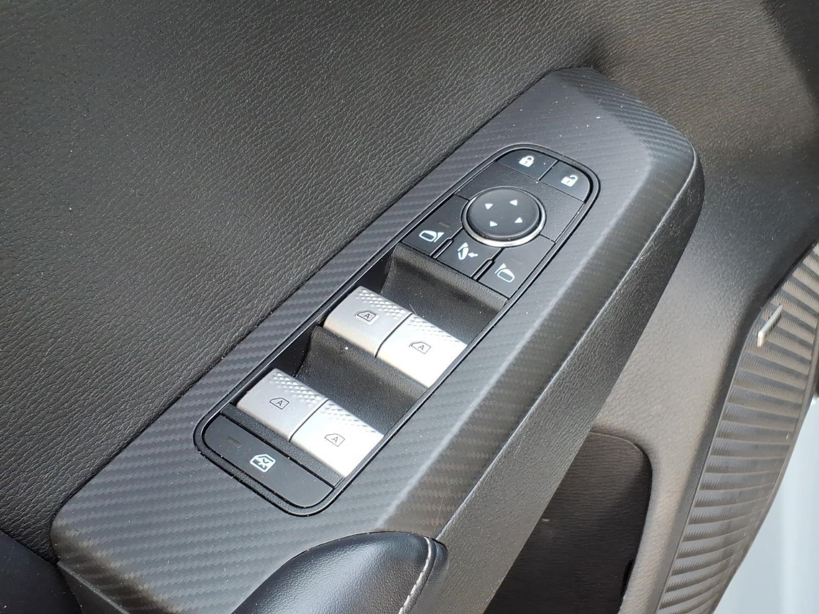 Used 2025 Mitsubishi Outlander SE AWD/4WD image 13