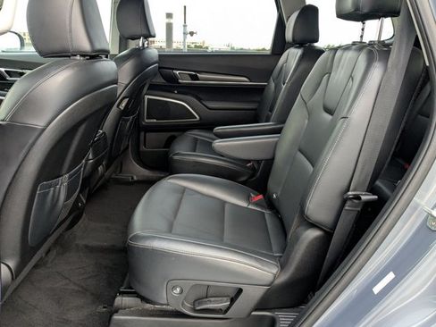 Used 2022 Kia Telluride S FWD image 19
