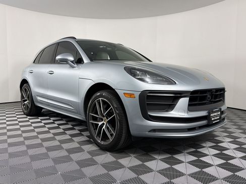 Certified 2024 Porsche Macan w/ Premium Plus Package AWD/4WD image 7