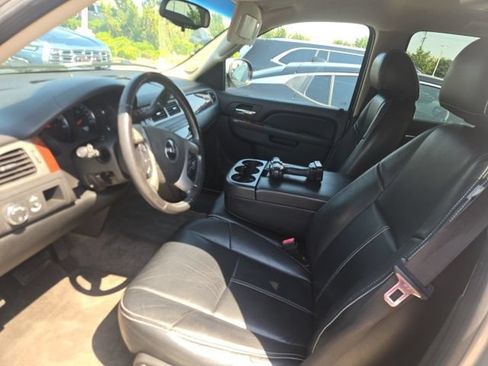 Used 2010 GMC Yukon SLE RWD image 5