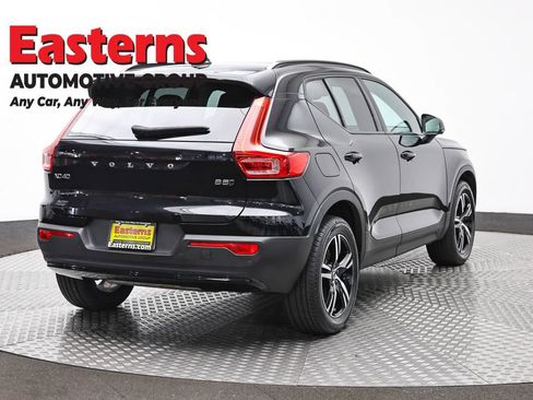 Used 2024 Volvo XC40 B5 Core AWD/4WD image 5