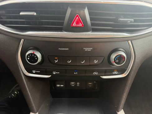 Used 2019 Hyundai Santa Fe SE AWD/4WD image 19