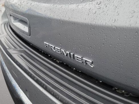 New 2026 Chevrolet Suburban Premier image 22