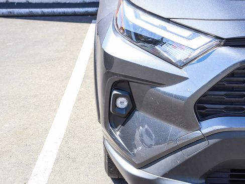 Used 2023 Toyota RAV4 XLE Premium image 7