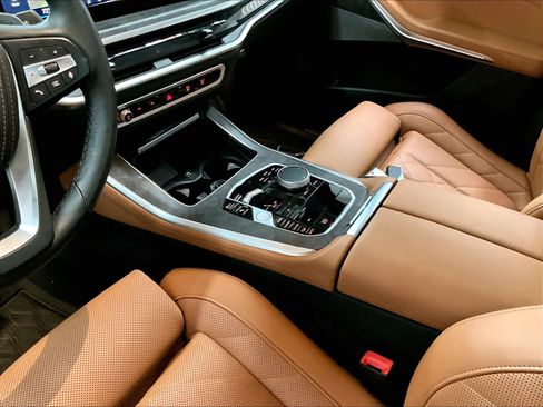 Used 2024 BMW X5 xDrive40i w/ Premium Package image 19