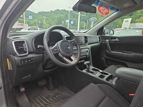 Used 2020 Kia Sportage LX w/ LX Popular Package AWD/4WD image 9