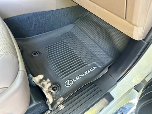 Used 2023 Lexus GX 460 Premium AWD/4WD image 34