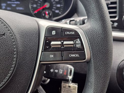 Used 2019 Kia Sorento L FWD image 28