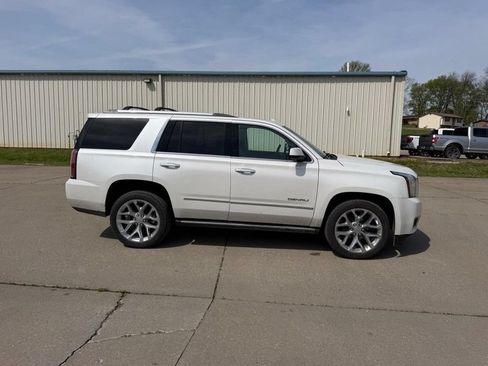 Used 2017 GMC Yukon Denali w/ Open Road Package AWD/4WD image 2