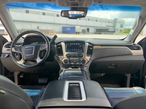 Used 2018 GMC Yukon XL Denali w/ Open Road Package AWD/4WD image 32