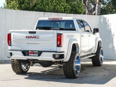 Used 2021 GMC Sierra 1500 SLT w/ SLT Premium Package RWD image 4