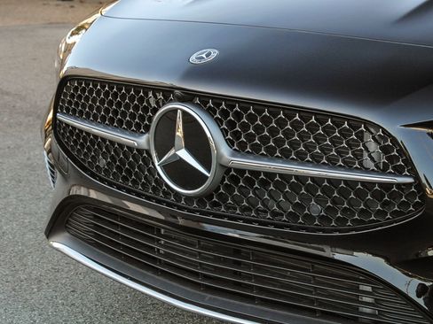 Used 2025 Mercedes-Benz CLA 250 4MATIC image 6