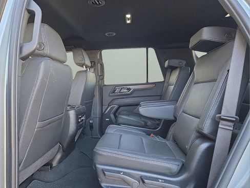 Used 2025 GMC Yukon Denali image 17