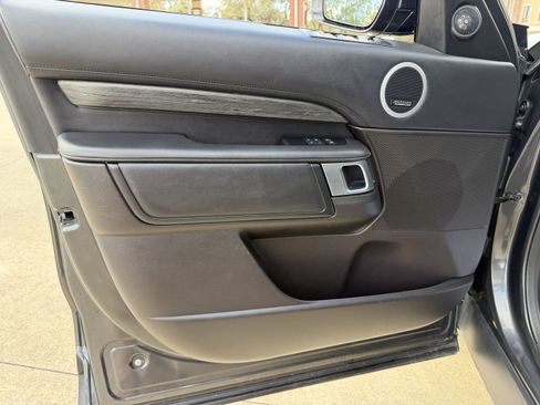 Used 2018 Land Rover Discovery HSE Luxury image 20