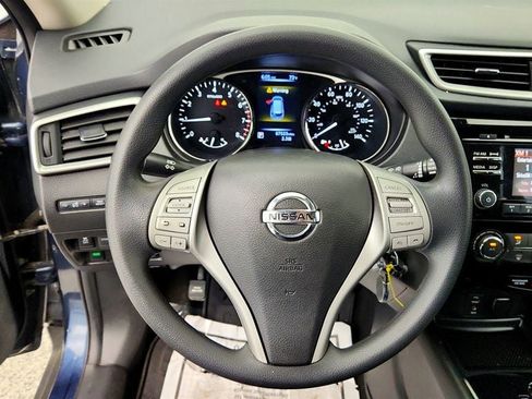 Used 2016 Nissan Rogue S AWD/4WD image 13