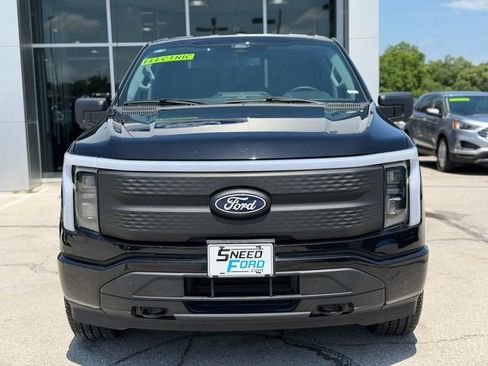 Used 2025 Ford F150 Lightning XLT AWD/4WD image 2
