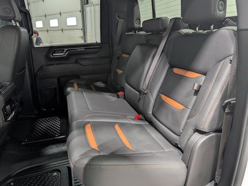 Used 2024 GMC Sierra 3500 AT4 w/ AT4 Premium Plus Package AWD/4WD image 17