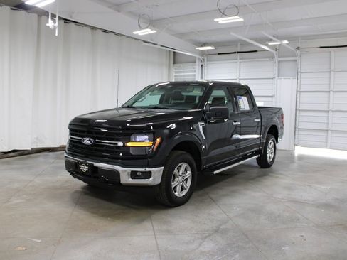 Used 2025 Ford F150 XLT w/ Equipment Group 301A Standard AWD/4WD image 4