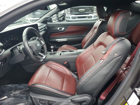 Used 2024 Ford Mustang GT Premium image 13