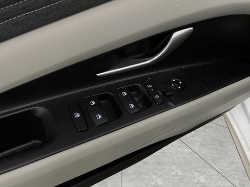 New 2026 Hyundai Elantra Limited image 33