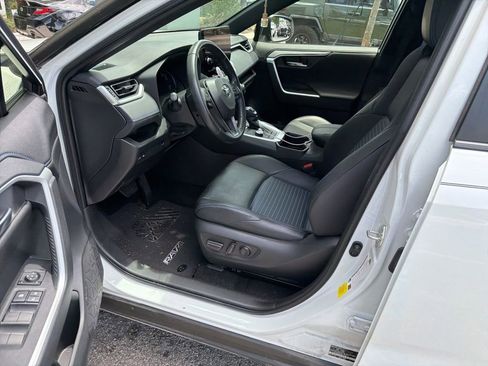 Used 2023 Toyota RAV4 XSE AWD/4WD image 6