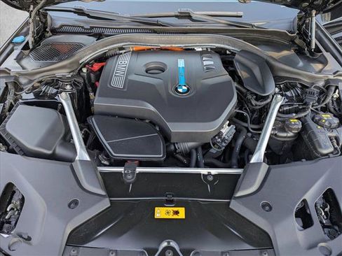 Used 2020 BMW 530e image 25