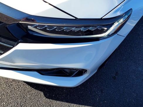 Used 2022 Honda Accord Sport Special Edition image 12