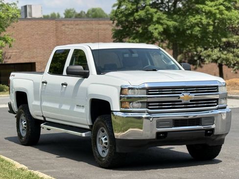 Used 2016 Chevrolet Silverado 2500 W/T w/ WT Convenience Package AWD/4WD image 2