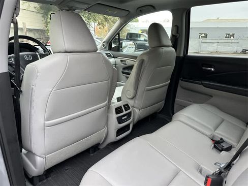 Used 2016 Honda Pilot EX-L image 12