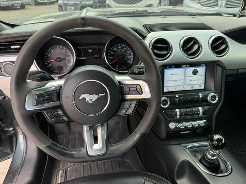 Used 2016 Ford Mustang GT Premium RWD image 18
