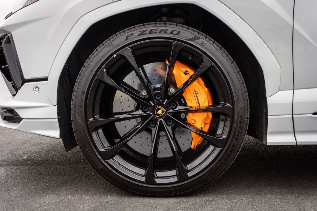 Used 2023 Lamborghini Urus S AWD/4WD image 37