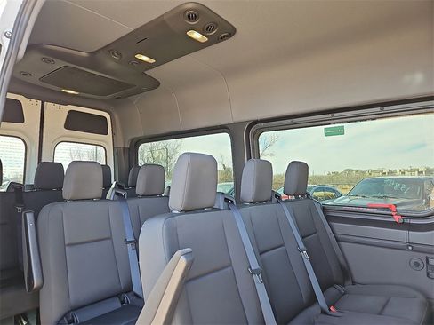 Used 2025 Mercedes-Benz Sprinter 2500 image 19