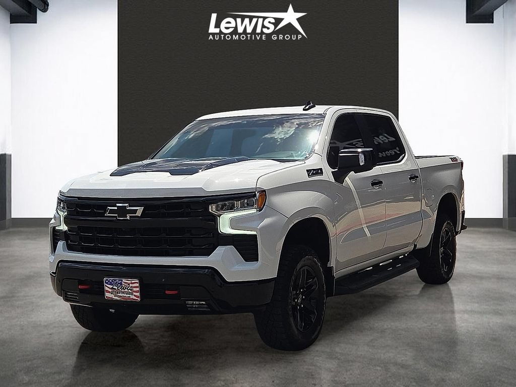 Used 2024 Chevrolet Silverado 1500 LT Trail Boss w/ LT Trail Boss Premium Package AWD/4WD image 1