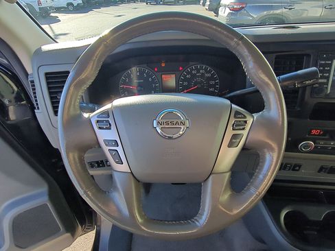 Used 2016 Nissan NV 3500 SL image 17