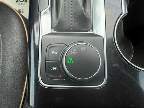 Used 2024 Chevrolet Blazer Premier w/ Driver Confidence II Package FWD image 30