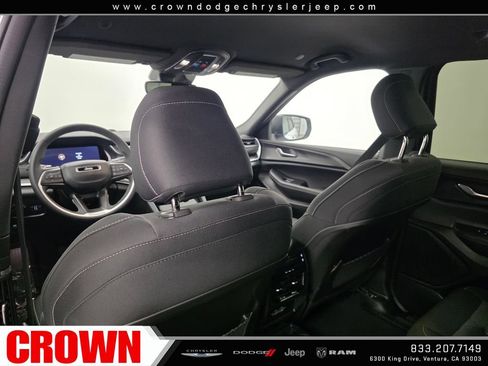 Used 2024 Jeep Grand Cherokee L Laredo AWD/4WD image 25