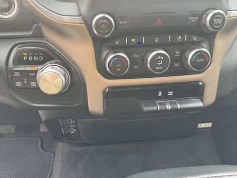 Used 2022 RAM 1500 Laramie AWD/4WD image 30