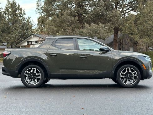 Certified 2025 Hyundai Santa Cruz Limited image 3