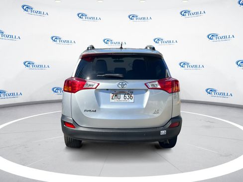 Used 2014 Toyota RAV4 LE AWD/4WD image 4