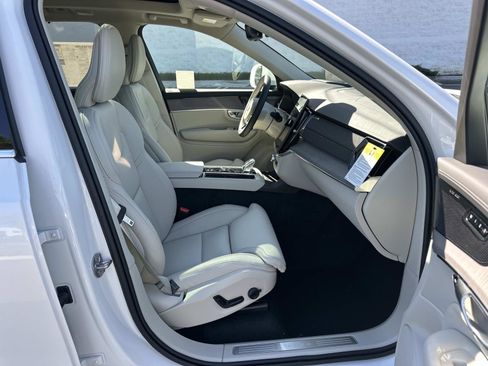 New 2026 Volvo XC90 T8 Ultra w/ Protection Package Premier AWD/4WD image 21