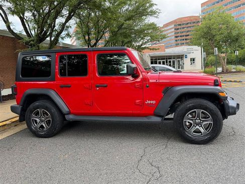 Used 2018 Jeep Wrangler Unlimited Sport S AWD/4WD image 7