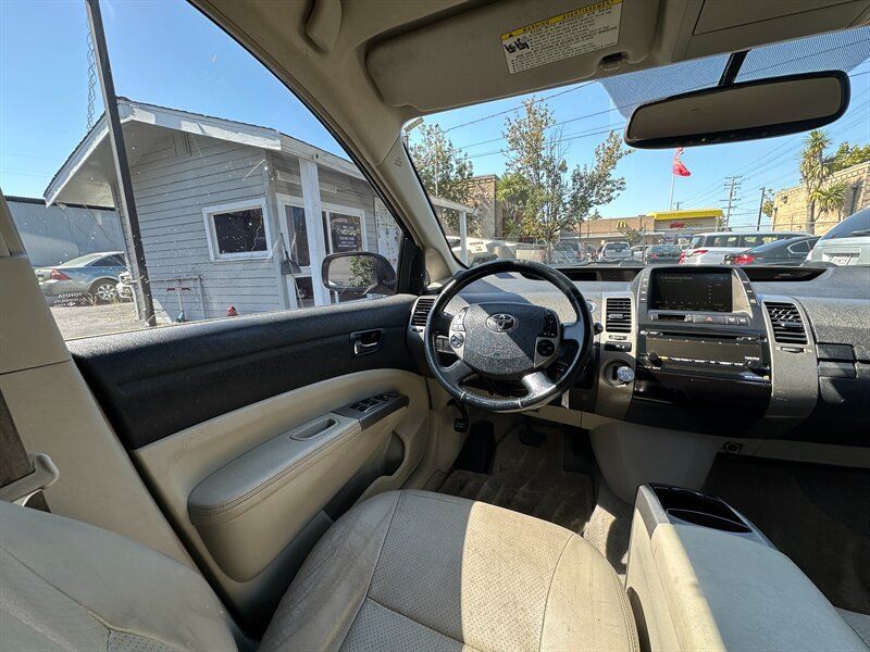 Used 2007 Toyota Prius Touring w/ Pkg 6 Touring Edition FWD image 15