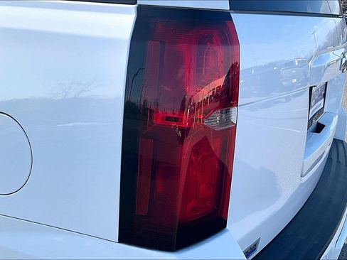 Used 2018 Chevrolet Tahoe LT image 24